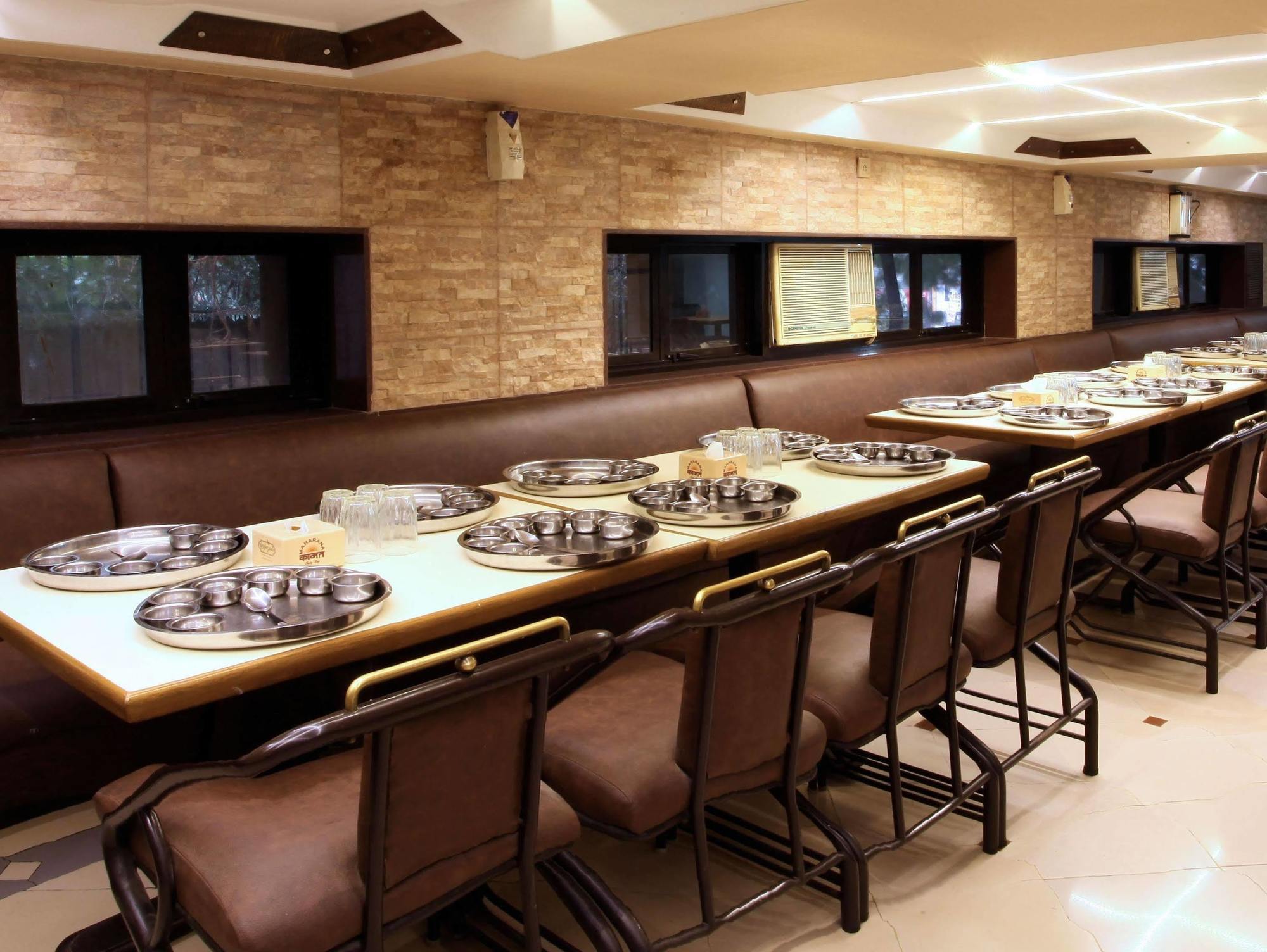โรงแรมมหาราณา อินน์ มุมไบ ภายนอก รูปภาพ